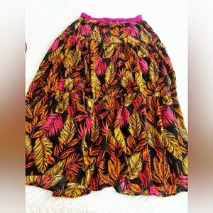 Elegant Feather Print Maxi Skirt